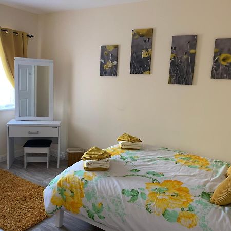 Mayfield House Holiday Home บอลลินโรบ ภายนอก รูปภาพ